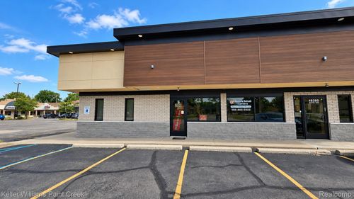 100-48376 Van Dyke Avenue, Shelby Charter Township, MI, 48317 | Card Image