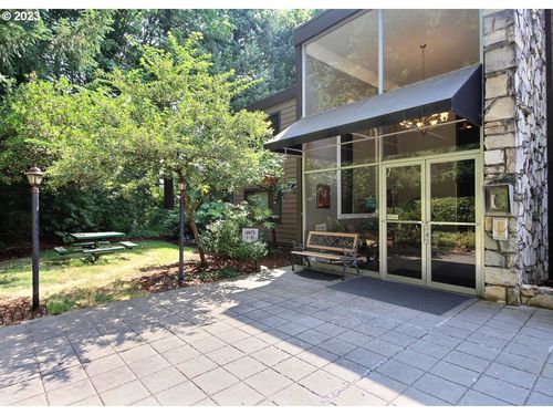 13-1500 Sw Skyline Blvd, Portland, OR, 97221-2538 | Card Image
