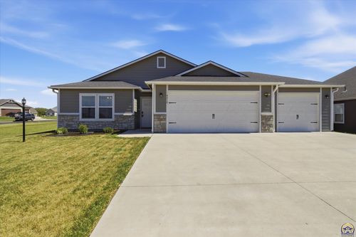 4310 Se Violet Ct, Topeka, KS, 66609-9523 | Card Image