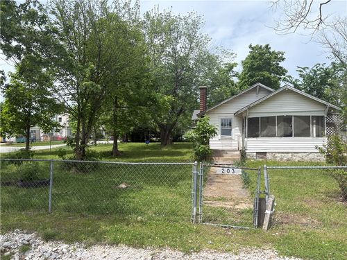 203 E Bean St, Lincoln, AR, 72744-9360 | Card Image