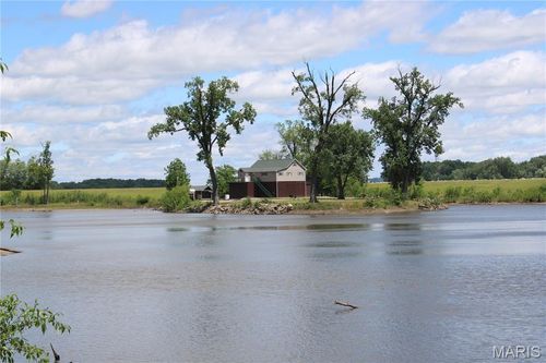 4 Falstaff Rd, Foley, MO, 63347-2602 | Card Image