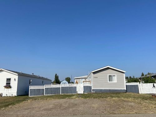 10404 98 St, Fairview, AB, T0H1L0 | Card Image