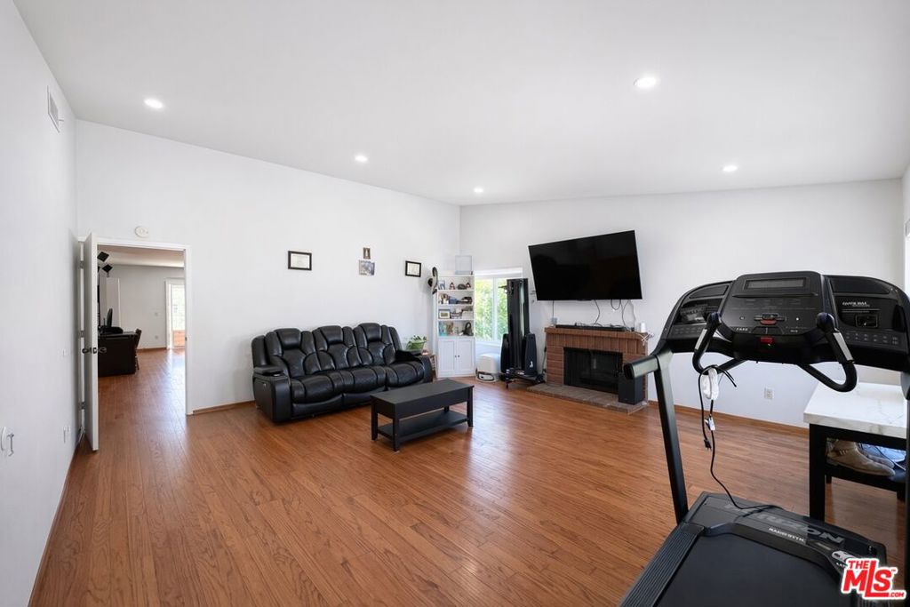 Residential in Los Angeles 5