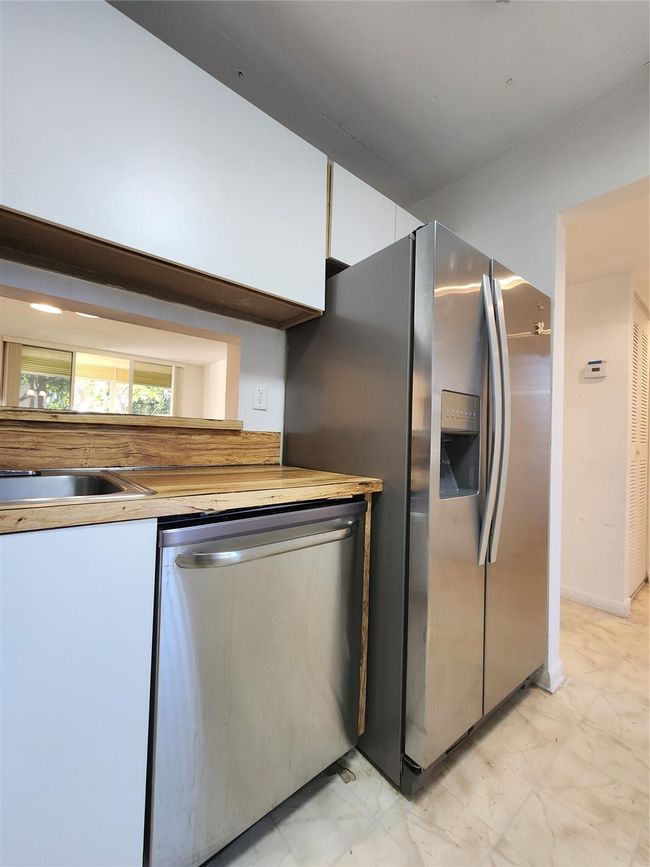 APT-211 - 3341 Nw 47 Th Ter, Condo with 1 bedrooms, 2 bathrooms and null parking in Lauderdale Lakes FL | Image 40