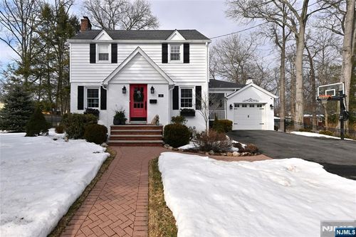 26 Large Ave, Hillsdale, NJ, 07642-1904 | Card Image