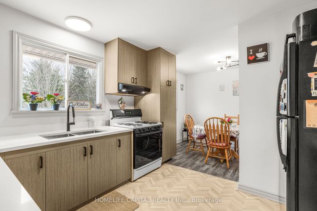 43 A Norway Spruce St, House other with 4 bedrooms, 1 bathrooms and 3 parking in Stittsville ON | Image 16