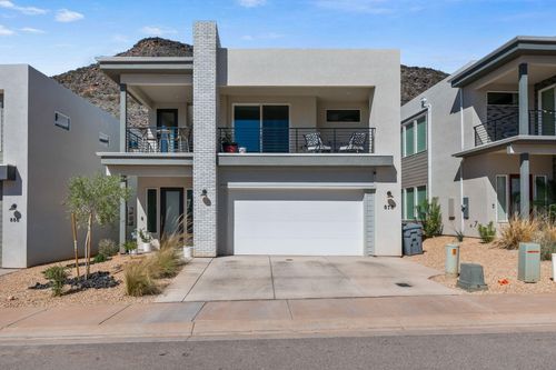 878 S Walker Way, St. George, UT, 84770-7015 | Card Image