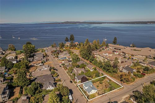9899 Maple St, Chemainus, BC, V0R1K0 | Card Image