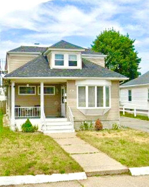 2nd-116 Warwick Road, Pawtucket, RI, 02861 | Card Image