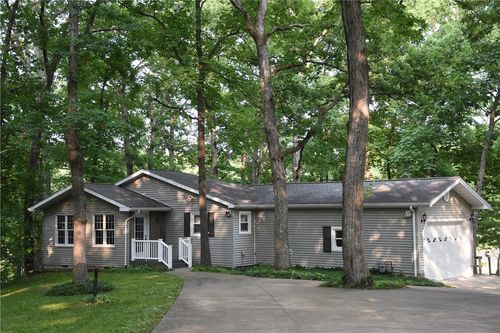 8404 E Twin Oaks Dr, Effingham, IL, 62401-7702 | Card Image