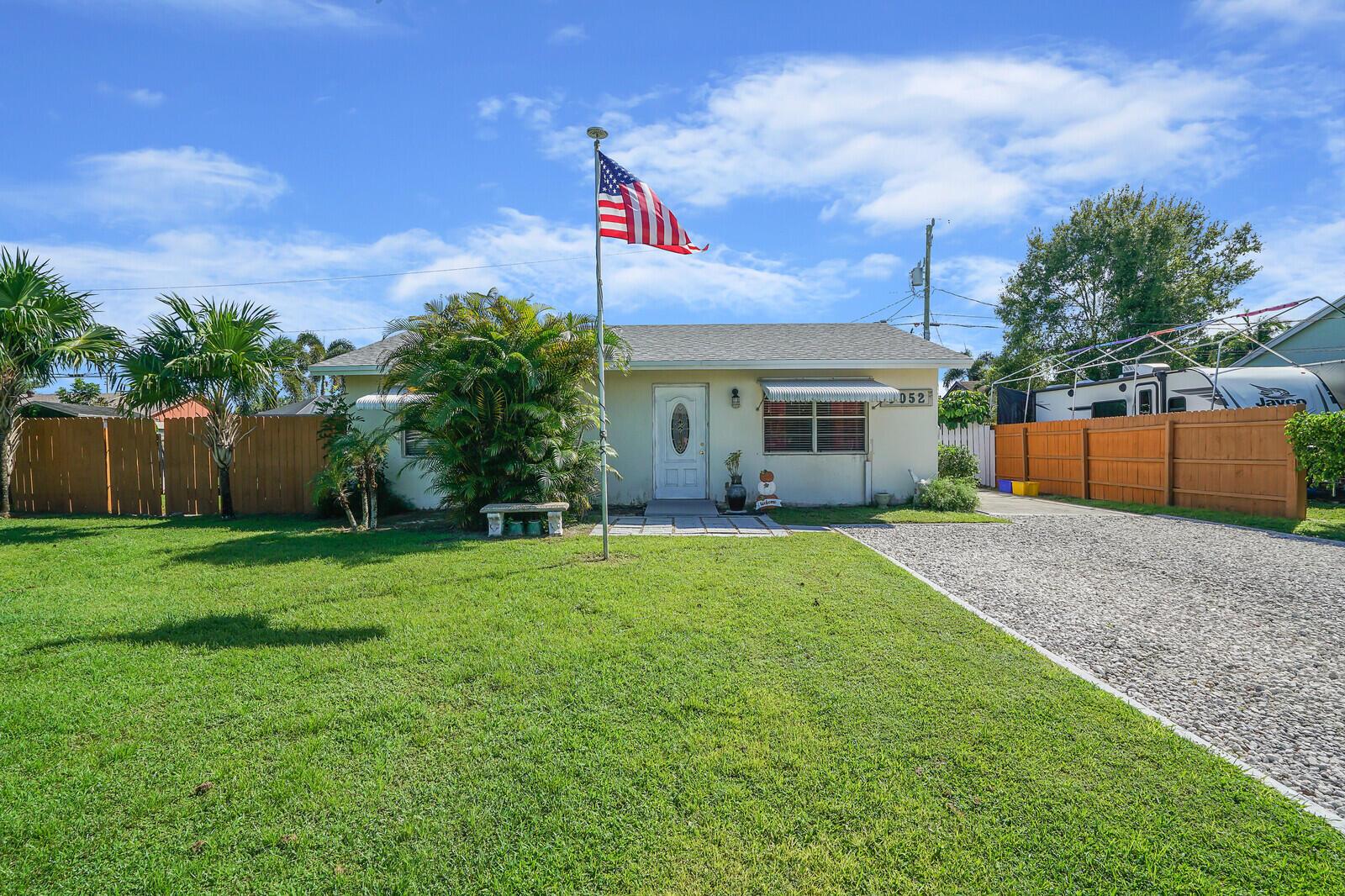 Fountain Rd, Lake Worth, FL 33467