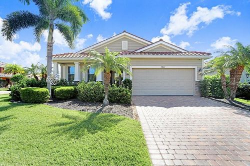 2807 Oriole Dr, SARASOTA, FL, 34243-6461 | Card Image