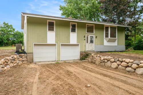 611 2nd St, Plainwell, MI, 49080-9301 | Card Image