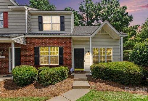 10030 Pergola View Ct, Charlotte, NC, 28213-2108 | Card Image