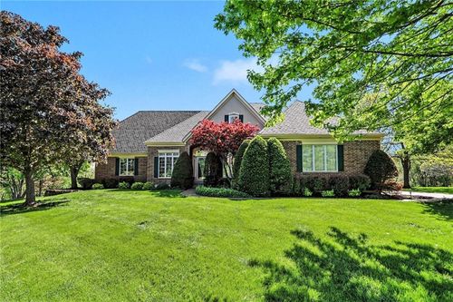 17995 Windsor Dr, Stilwell, KS, 66085-9039 | Card Image