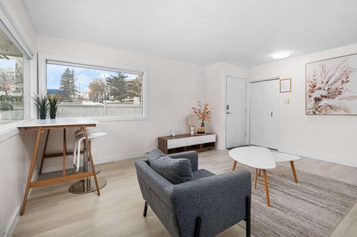 4504 14 St Nw, Calgary, AB, T2K1J6 | Card Image