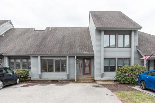 92-5 Tsienneto Rd, Derry, NH, 03038-1552 | Card Image