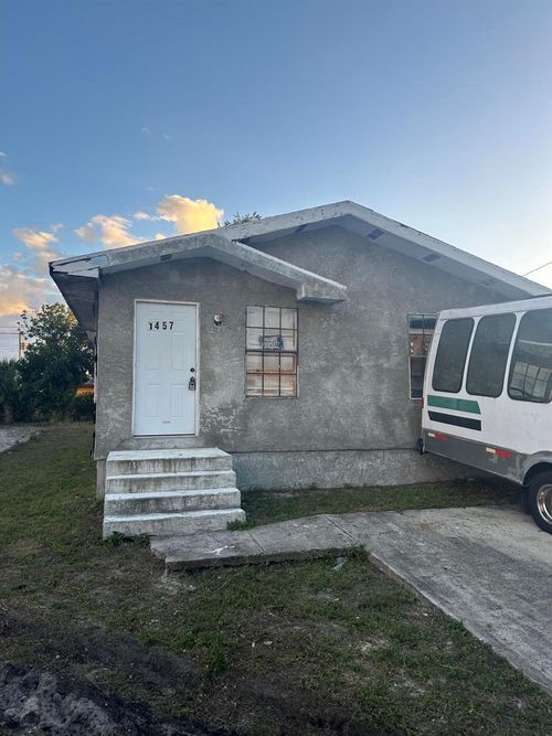 1457 W 32nd St, Riviera Beach, FL, 33404-3563 | Card Image