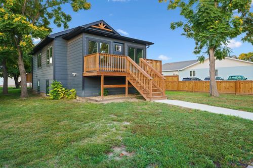 510 E Dakota Ave, Pierre, SD, 57501-3103 | Card Image