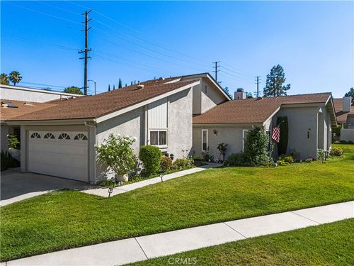 19012 Avenue Of The Oaks, Newhall, CA, 91321-1415 | Card Image