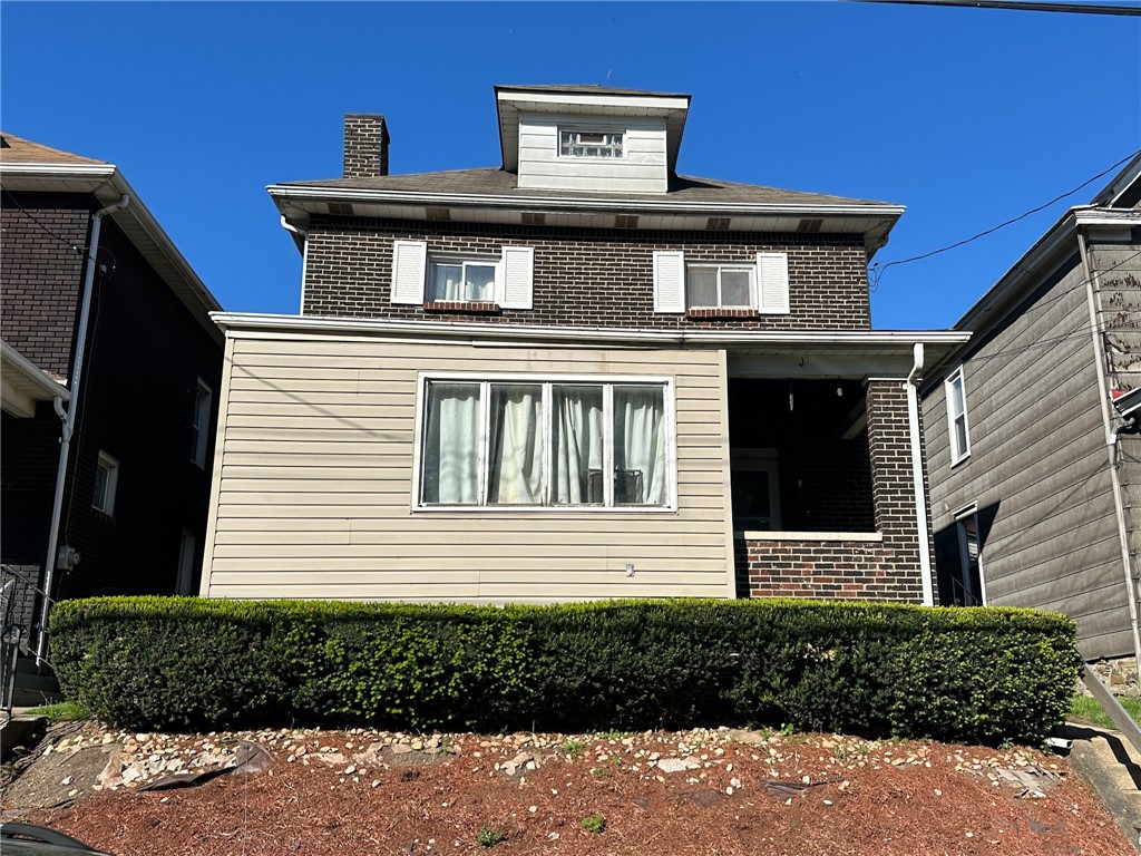 Grandview Ave, Braddock, PA 15104