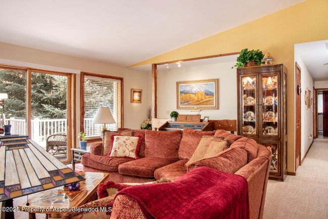 368 Meadow Ln, House other with 4 bedrooms, 3 bathrooms and null parking in Glenwood Springs CO | Image 8