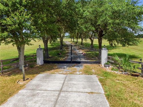 11748 Ne Jacksonville Rd, Anthony, FL, 32617-2601 | Card Image