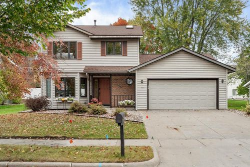1941 Esther Drive, Onalaska, WI, 54650 | Card Image