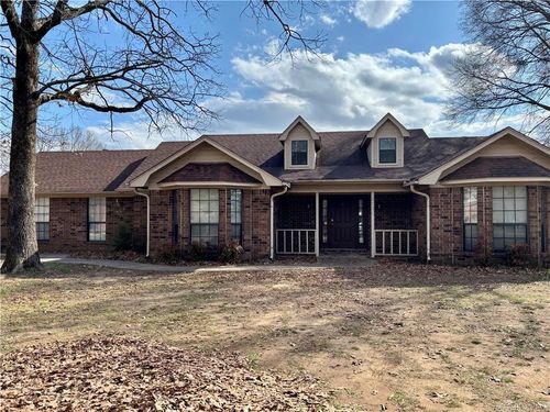 2305 Meadowlake Rd, Conway, AR, 72032-2563 | Card Image