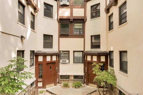 apt-1b-64 Kensington Rd, Bronxville, NY, 10708-1428 | Card Image