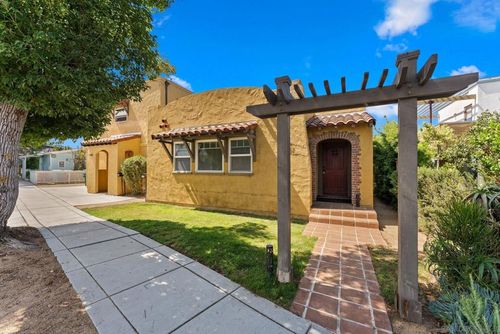 64 Sydney Pl, San Diego, CA, 92116 | Card Image