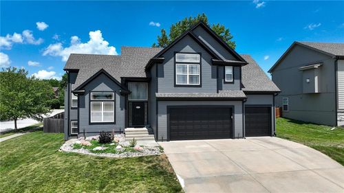 8500 Ne 99th Ter, Kansas City, MO, 64157-7829 | Card Image