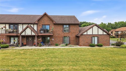 2-817 Pearson Cir, Boardman, OH, 44512-5777 | Card Image