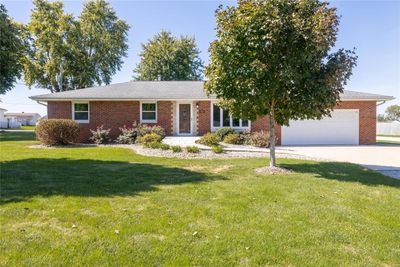 621 N Neunaber Drive, House other with 3 bedrooms, 2 bathrooms and null parking in Moro IL | Image 2