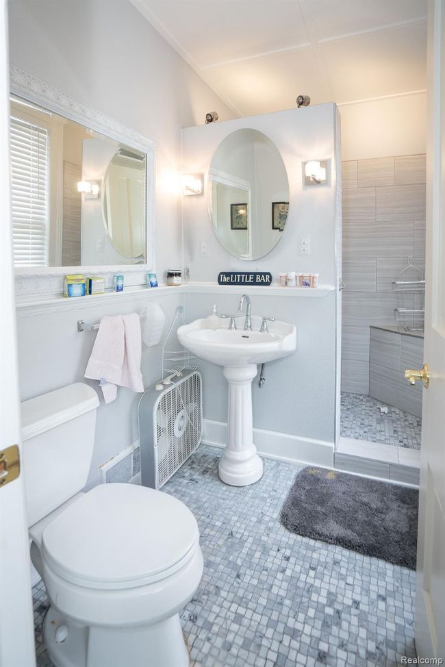 117 Bradley St, House other with 4 bedrooms, 3 bathrooms and null parking in Romeo MI | Image 41