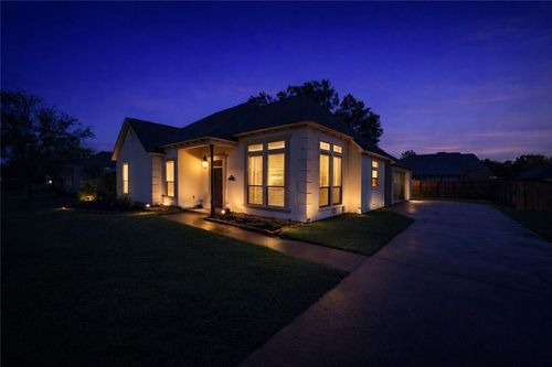 13080 Dutchtown Lakes Dr, Geismar, LA, 70734-3045 | Card Image