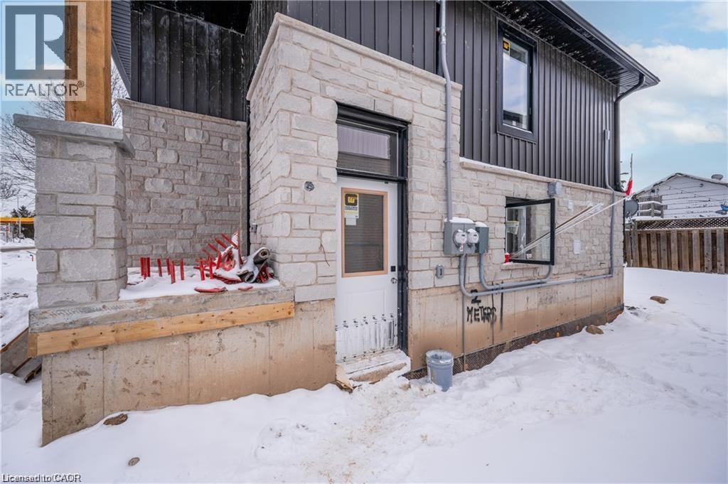 Residential Lease in New Hamburg 4