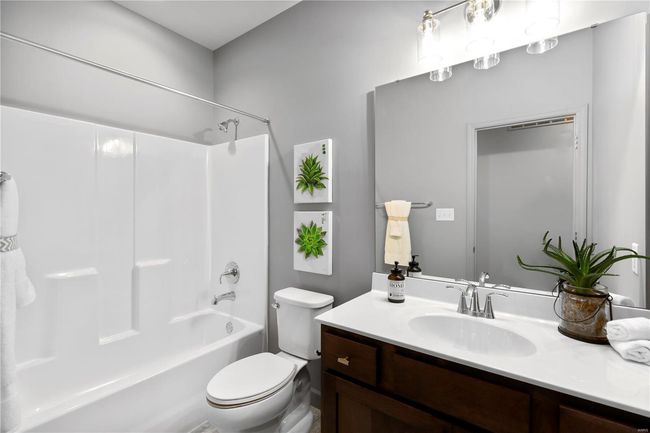 Photo representation of a similar home. Some features shown may be optional. | Image 13