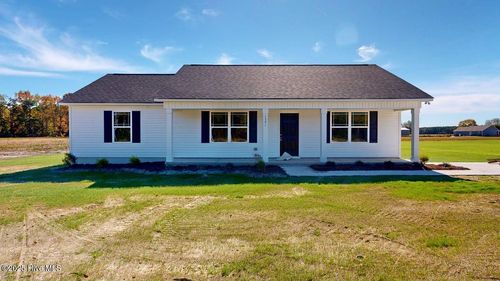 1391 Pinkney Rd Nw, Pikeville, NC, 27863-8389 | Card Image