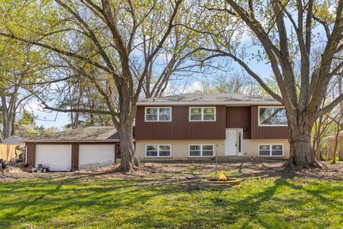 3N607 Kenwood Ave, West Chicago, IL, 60185-1158 | Card Image