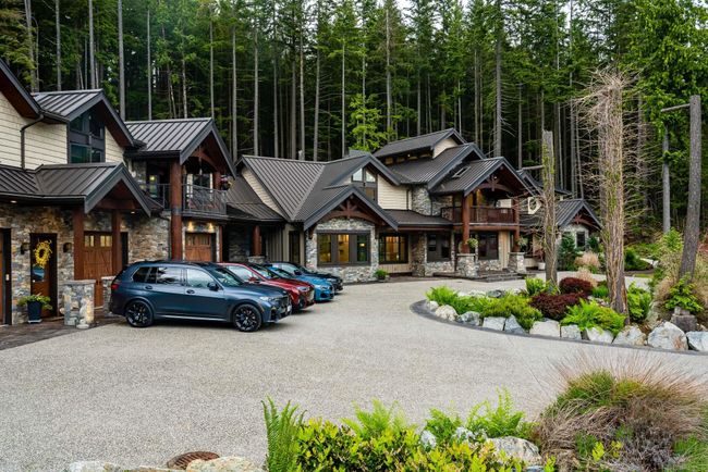 3299 Black Bear Way, House other with 6 bedrooms, 6 bathrooms and 10 parking in Anmore BC | Image 4