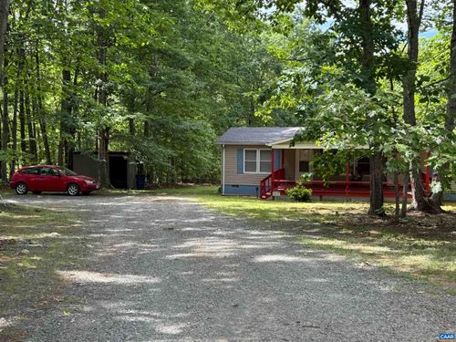 579 Glenmore Rd, SCOTTSVILLE, VA, 24562-4085 | Card Image