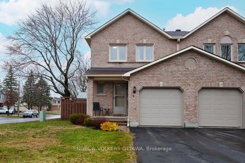 1 Maurya Crt, Ottawa, ON, K1G5S2 | Card Image