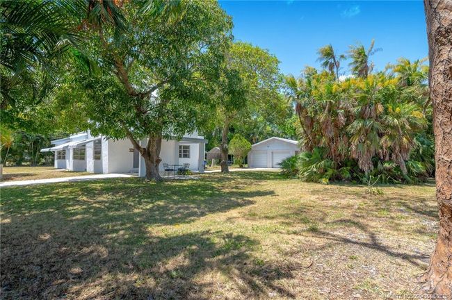3443 Se Jefferson St, House other with 3 bedrooms, 2 bathrooms and 3 parking in Stuart FL | Image 6
