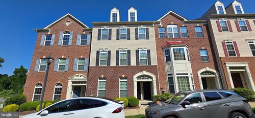 69-5658 Virginia Ln, OXON HILL, MD, 20745-3662 | Card Image