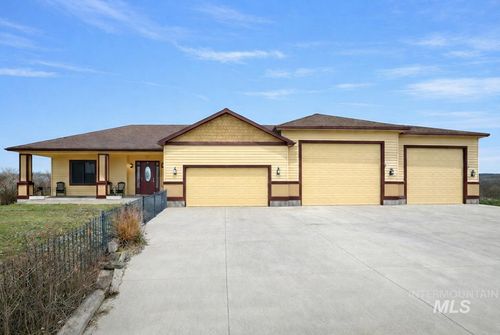 25792 River Rd, Grand View, ID, 83624-5001 | Card Image