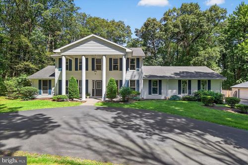 5066 Hill Rd, MOHNTON, PA, 19540-7856 | Card Image