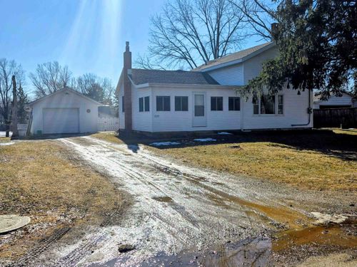 237 E Pearl St, KINGSTON, WI, 53939-7100 | Card Image