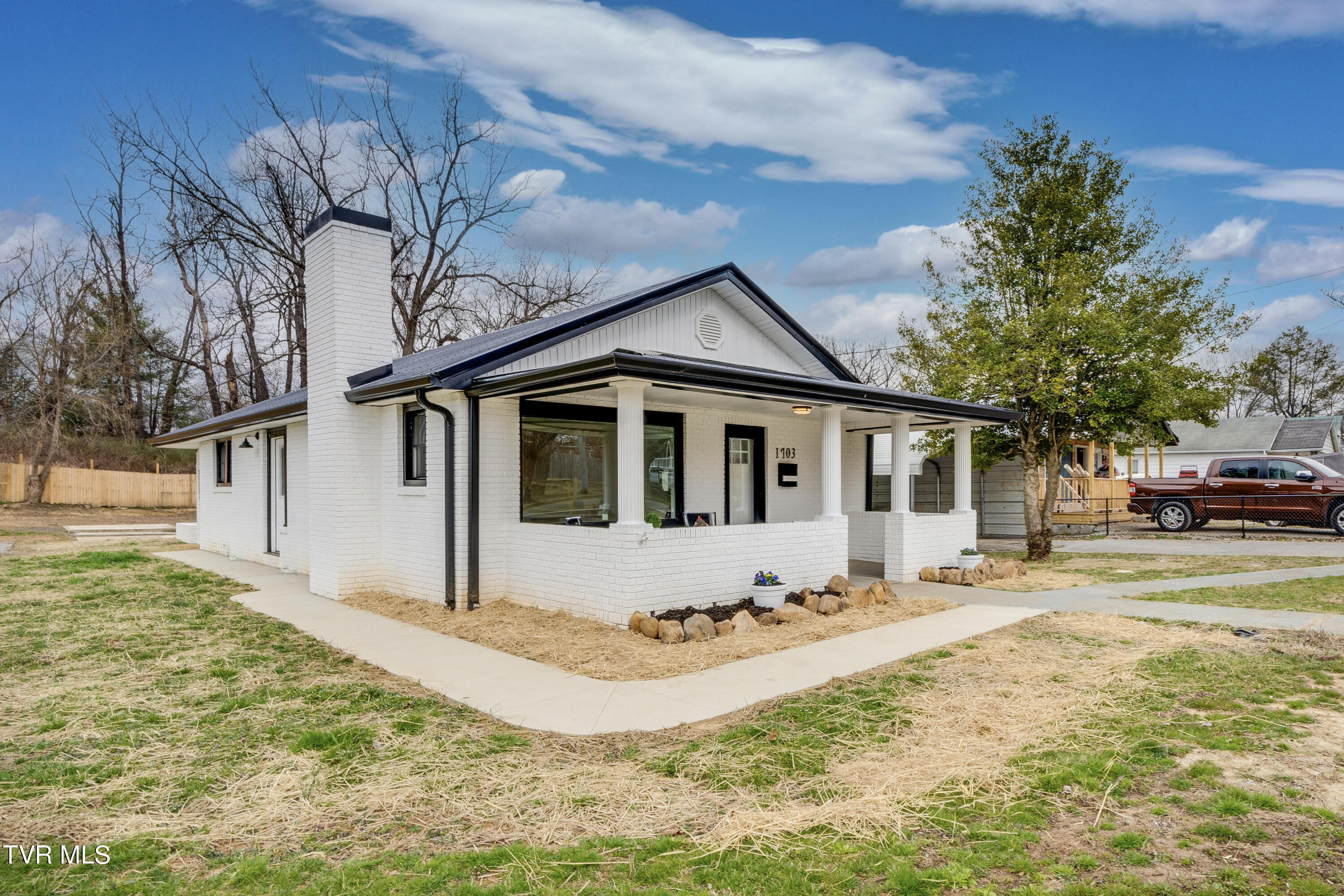 Fairview Ave, Johnson City, TN 37601