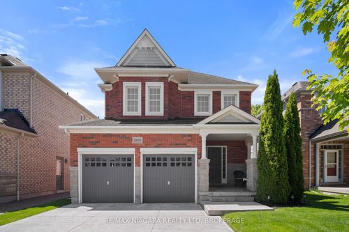 8809 Kudlac St, Niagara Falls, ON, L2H0C5 | Card Image